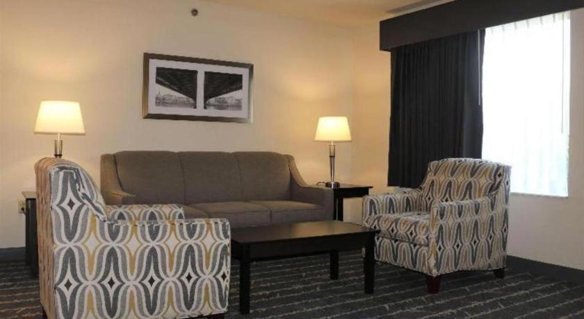 Best Western Fostoria Inn And Suites Exterior photo
